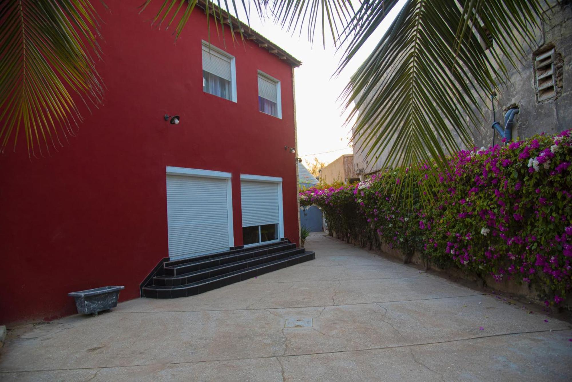 Chambres D'Hotes Villa Luciana Saly ภายนอก รูปภาพ