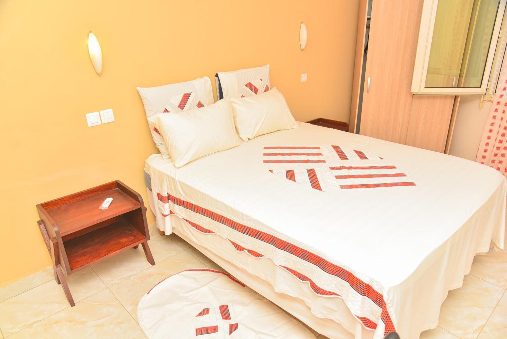 Chambres D'Hotes Villa Luciana Saly ภายนอก รูปภาพ